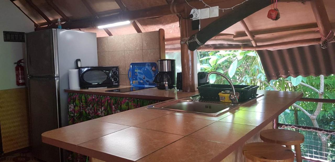 Location " La Pirogue " Maison D'Hotes A Moorea Haapiti Eksteriør bilde